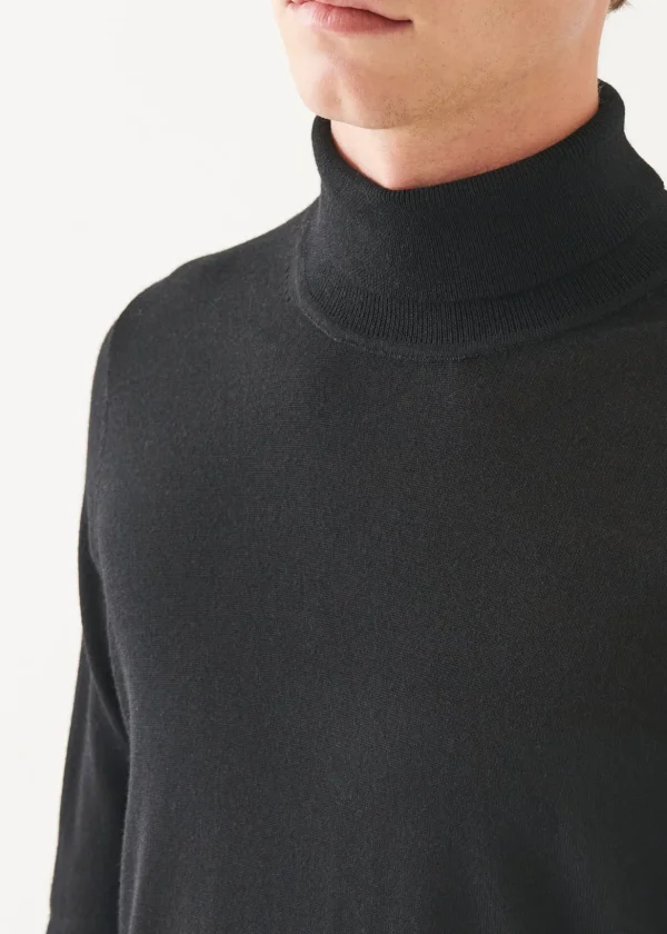 Extra-Fine Merino Turtleneck